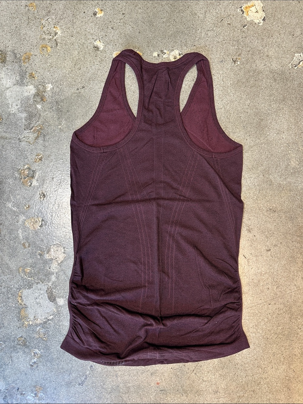 Athleta Speedlight Racerback Heathered Tank Top in Burgundy - Picture 2 of 2